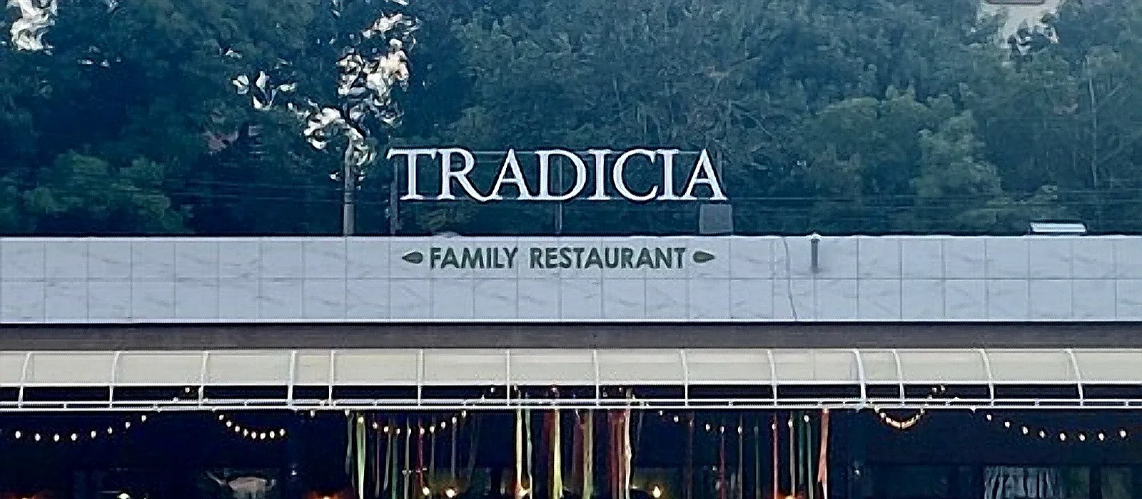 TRADICIA Family Restaurant